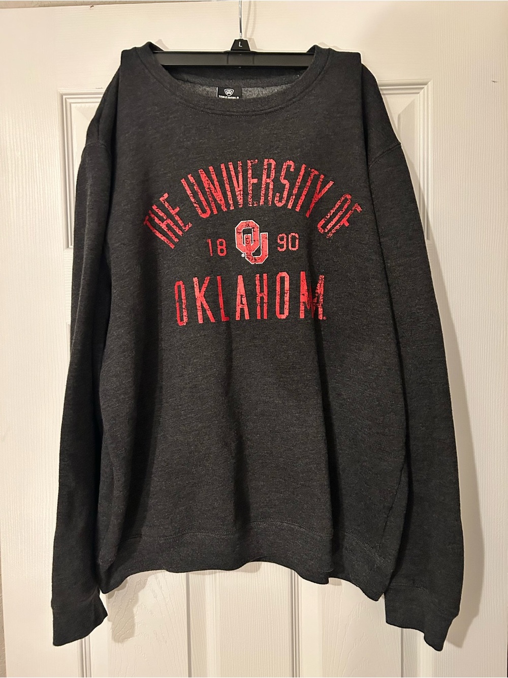 NCAA College Football Black Crewneck Sweatshirt with Red Oklahoma Sooners
